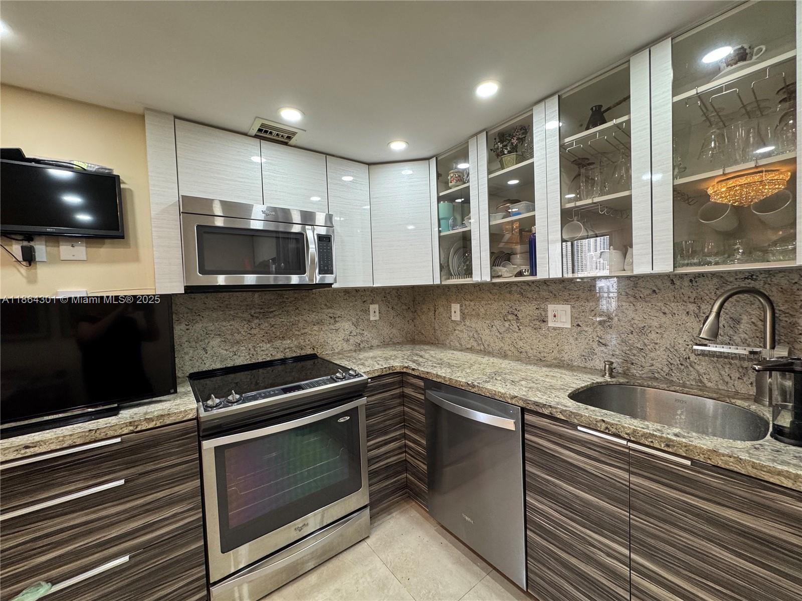 See details 2415 0 / 1 762 sq. ft. $ 2025-08-23 0 Photo