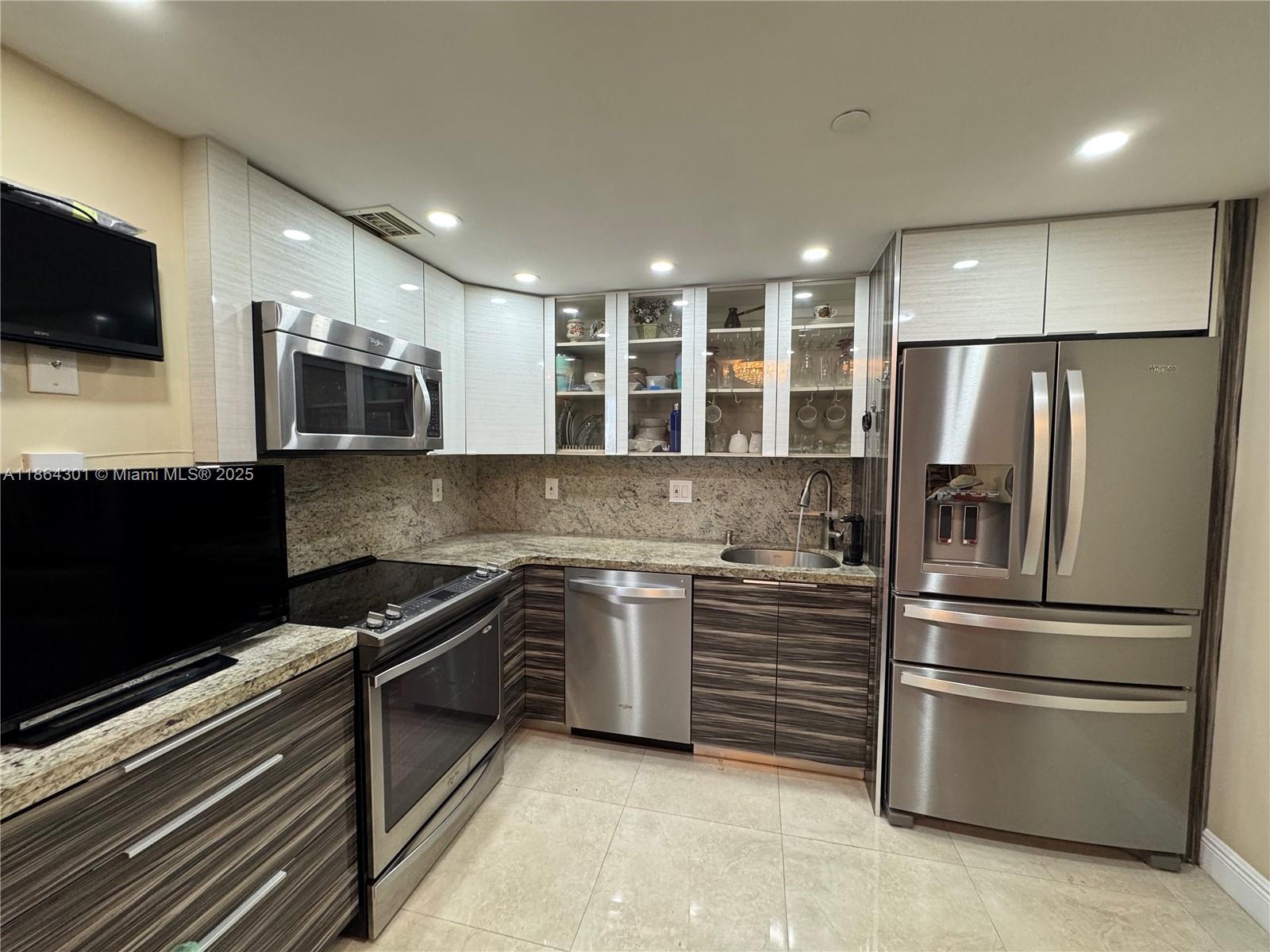 See details 2415 0 / 1 762 sq. ft. $ 2025-08-23 0 Photo
