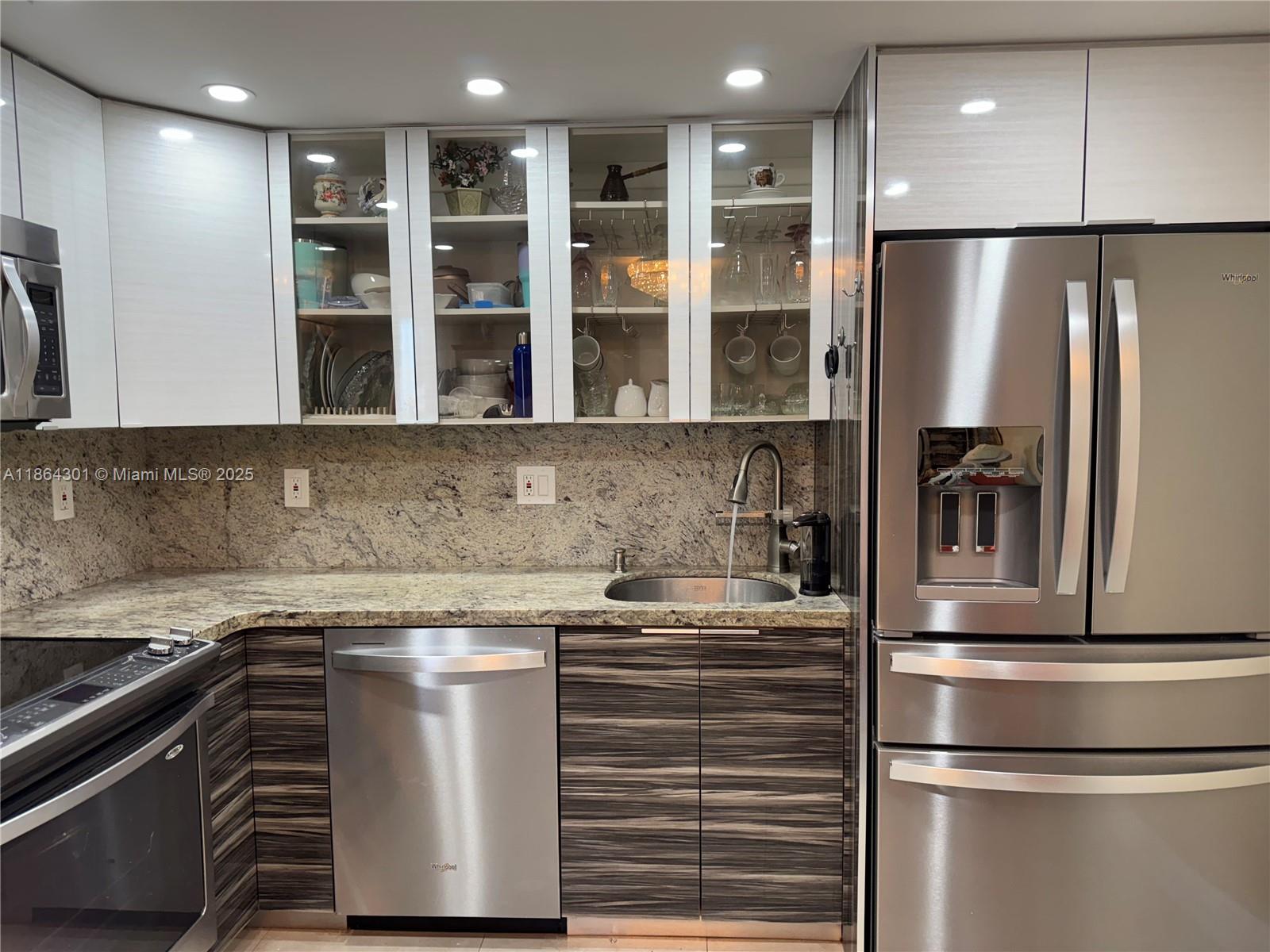 See details 2415 0 / 1 762 sq. ft. $ 2025-08-23 0 Photo
