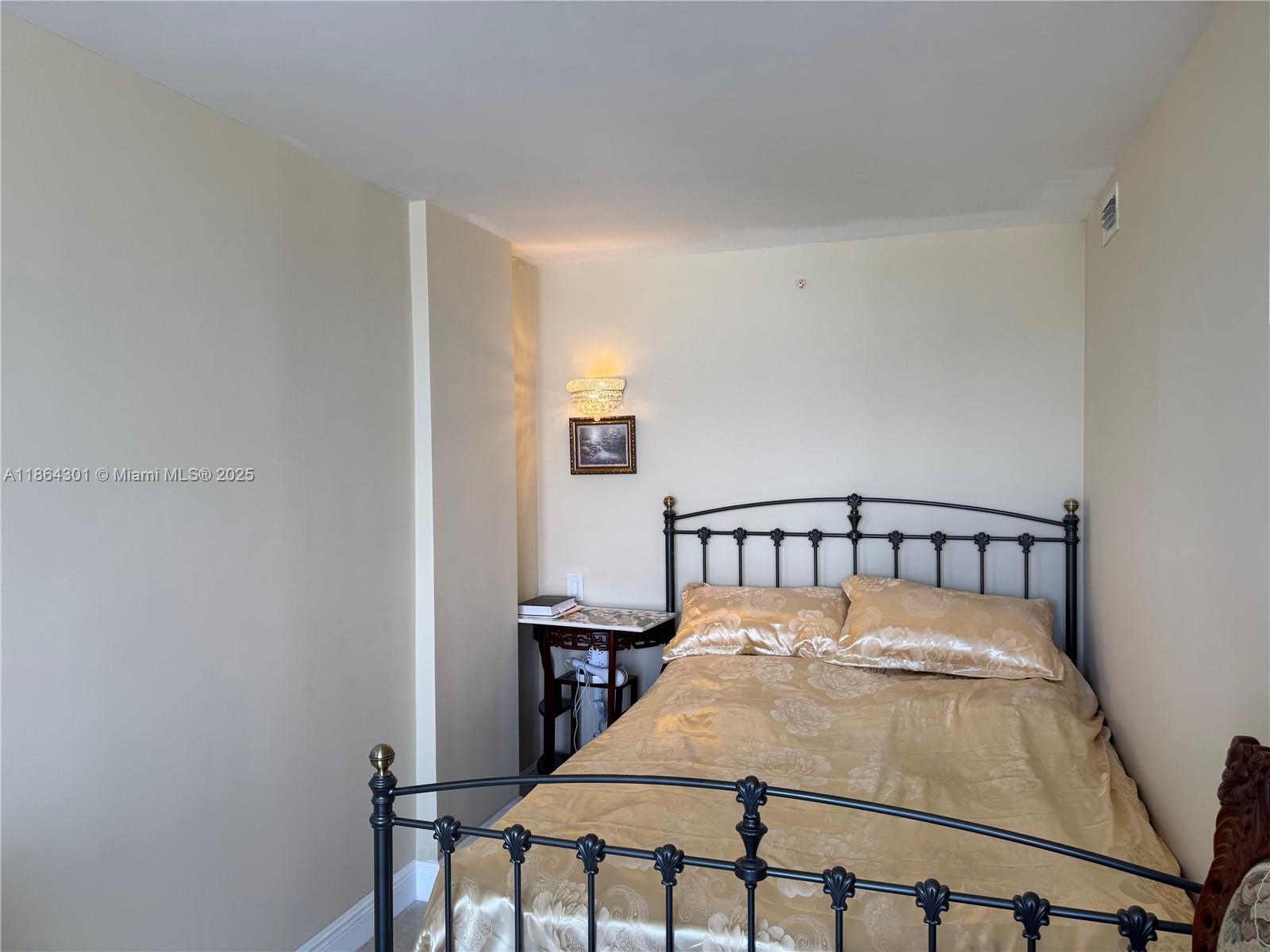See details 2415 0 / 1 762 sq. ft. $ 2025-08-23 0 Photo