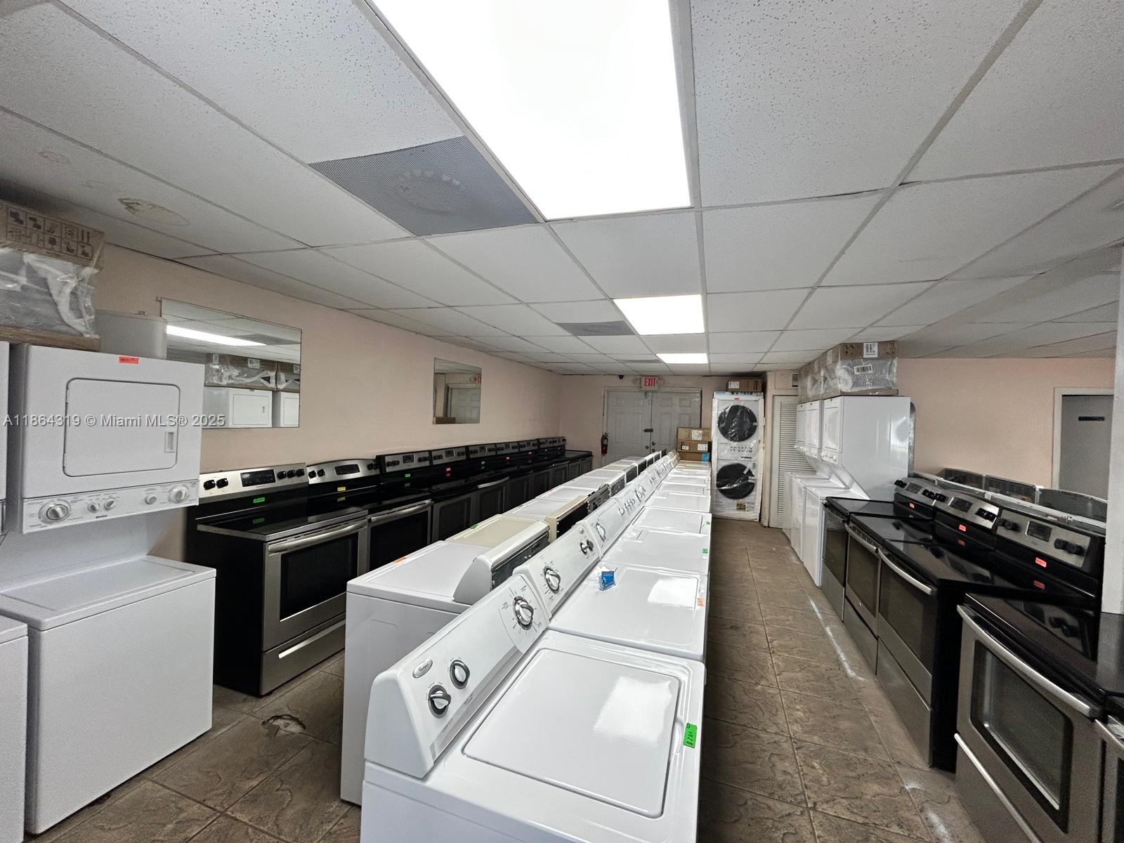   /   sq. ft. $ 2025-09-15 0 foto