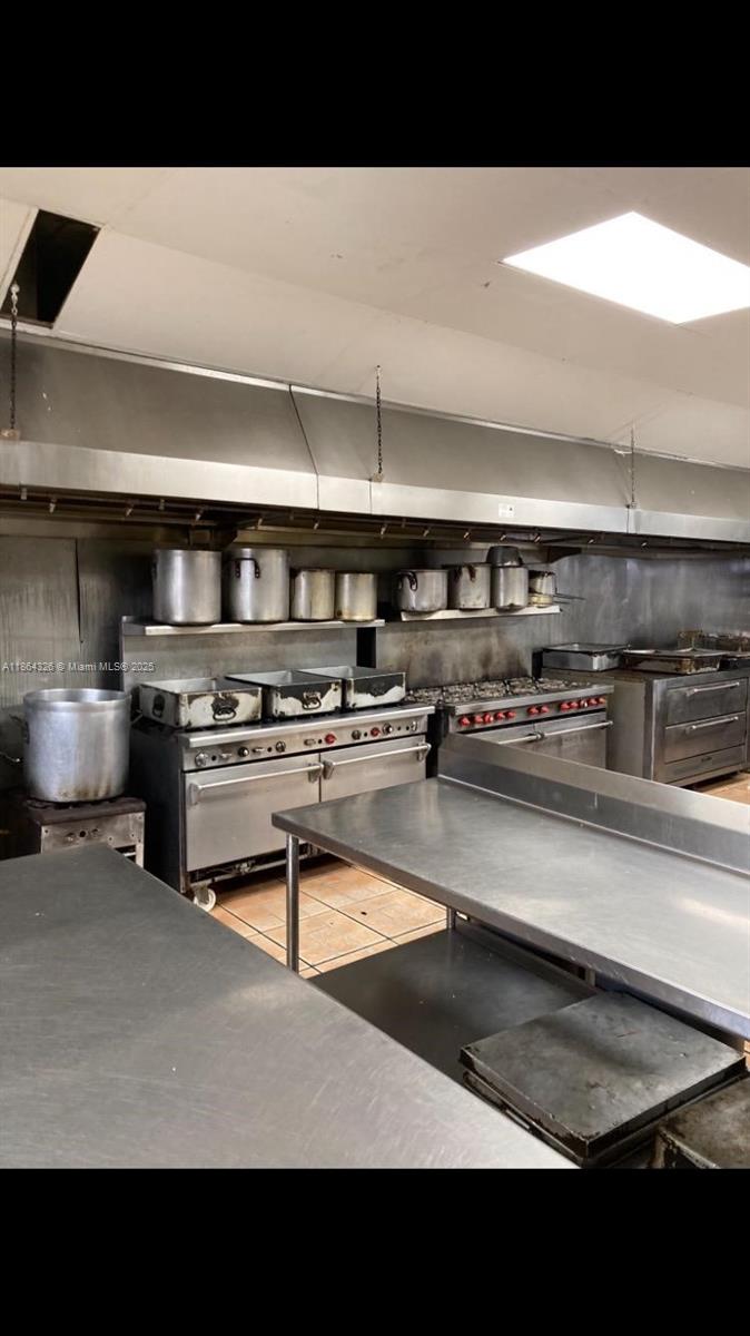 See details / sq. ft. $ 2025-09-15 0 Photo