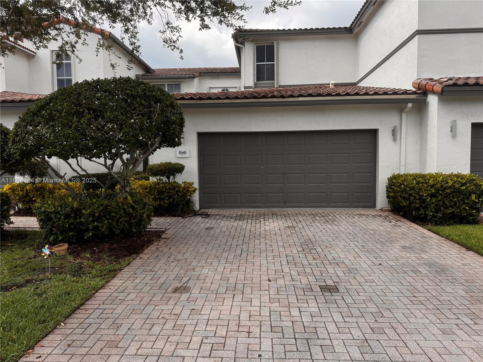 Photo of 876 Spinnaker Dr W (876), Hollywood, Florida, 33019 -