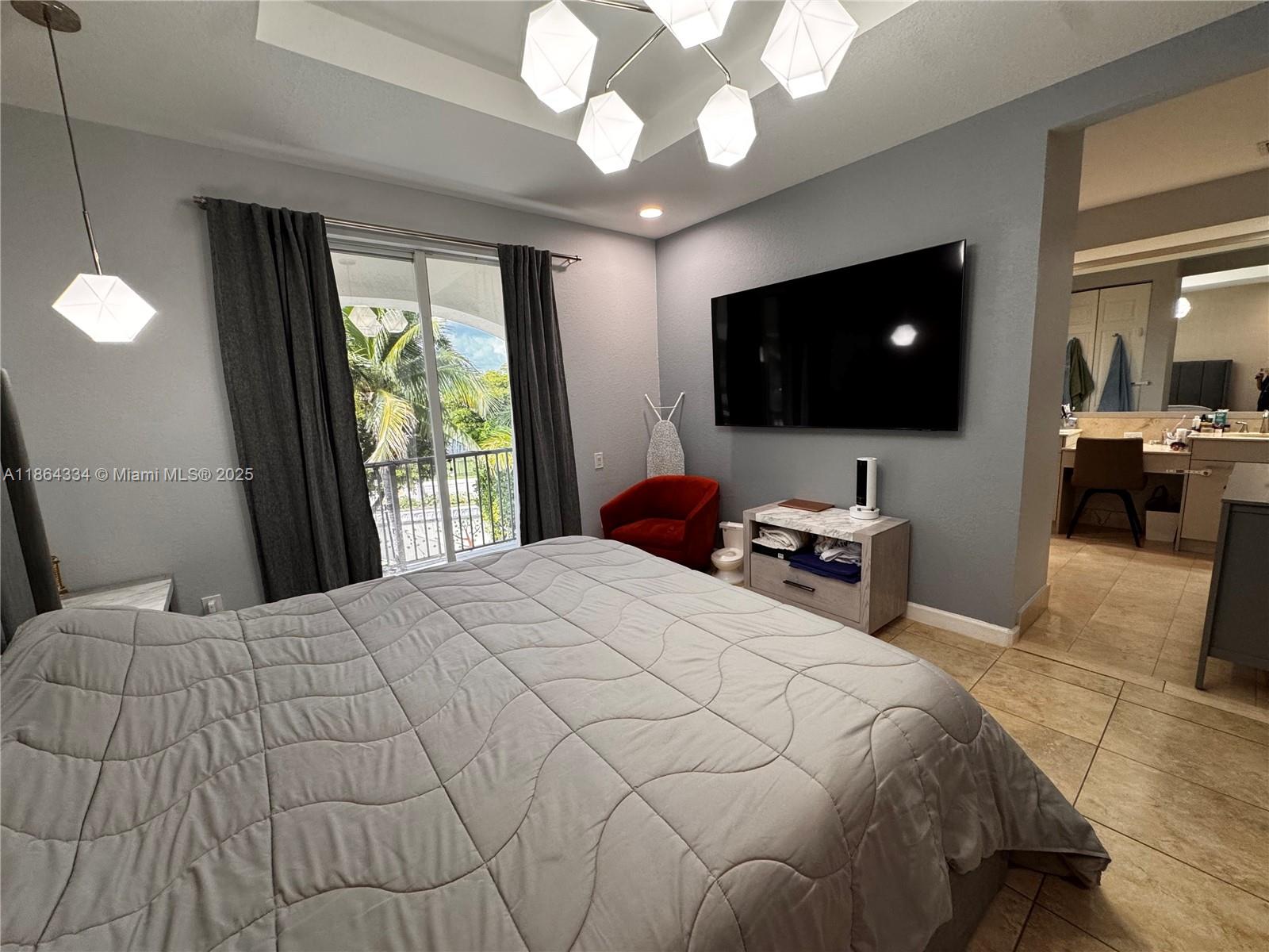 Photo of 876 Spinnaker Dr W  (876), Hollywood, Florida, 33019 - 