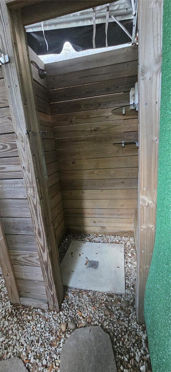 See details / sq. ft. $ 2025-08-23 0 Photo
