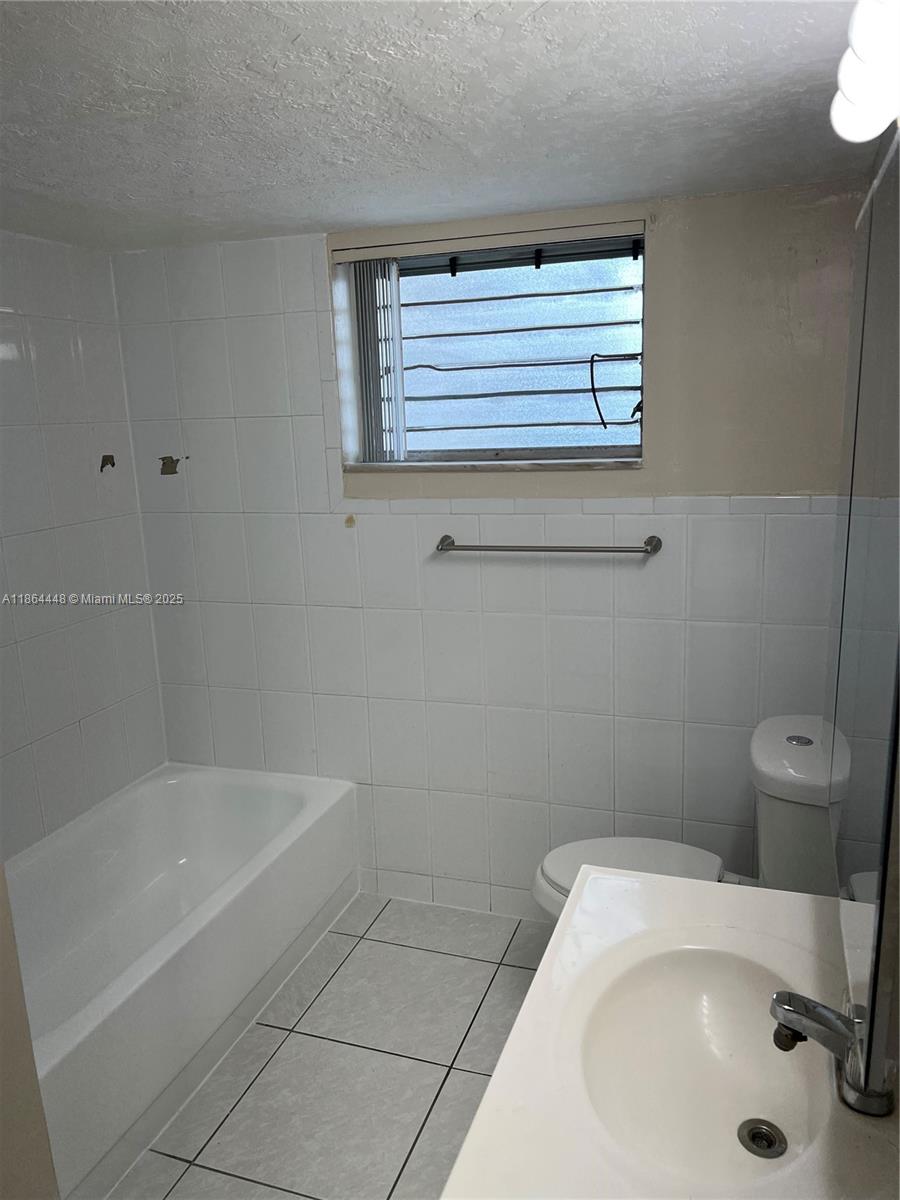 216-2 1 / 1 909 sq. ft. $ 2025-09-26 0 Photo