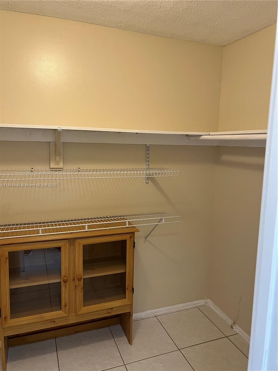 216-2 1 / 1 909 sq. ft. $ 2025-09-26 0 Photo