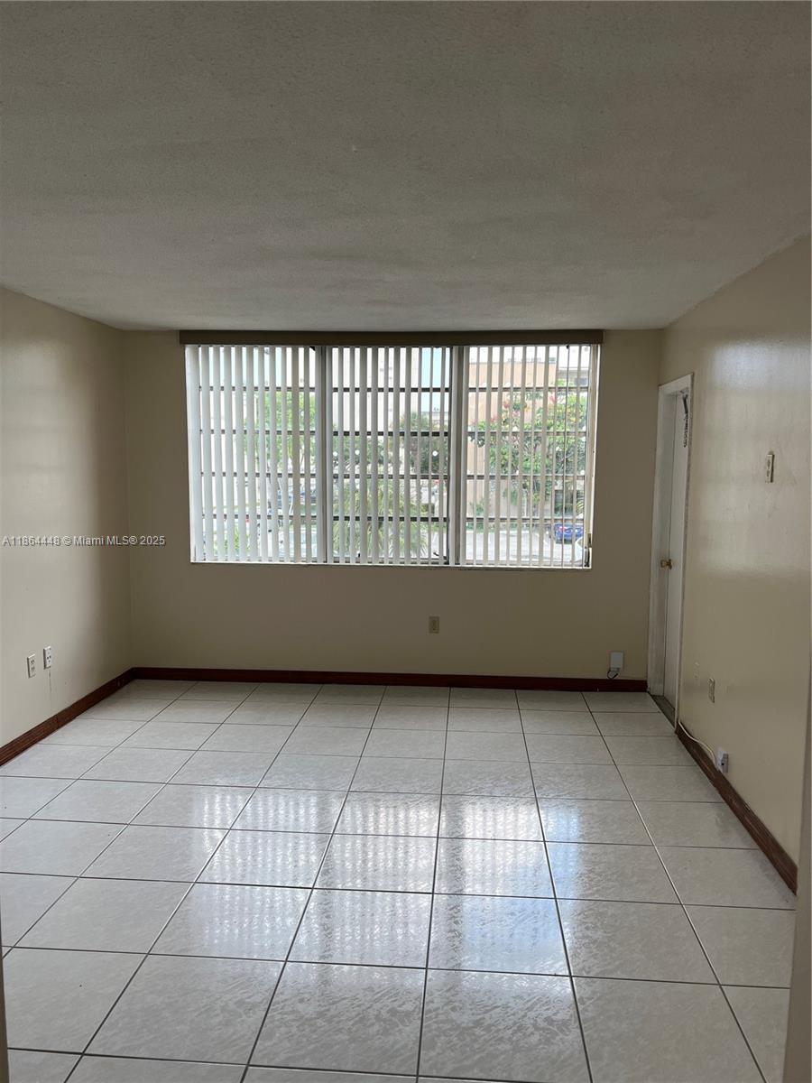 216-2 1 / 1 909 sq. ft. $ 2025-09-26 0 Photo