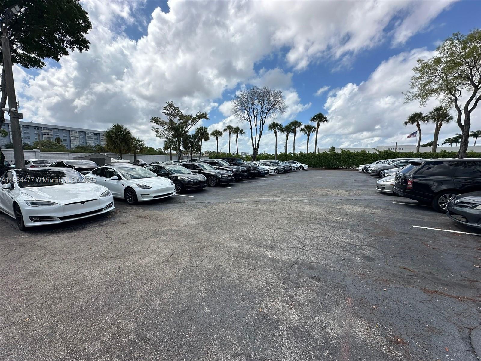 See details / sq. ft. $ 2025-08-23 0 Photo