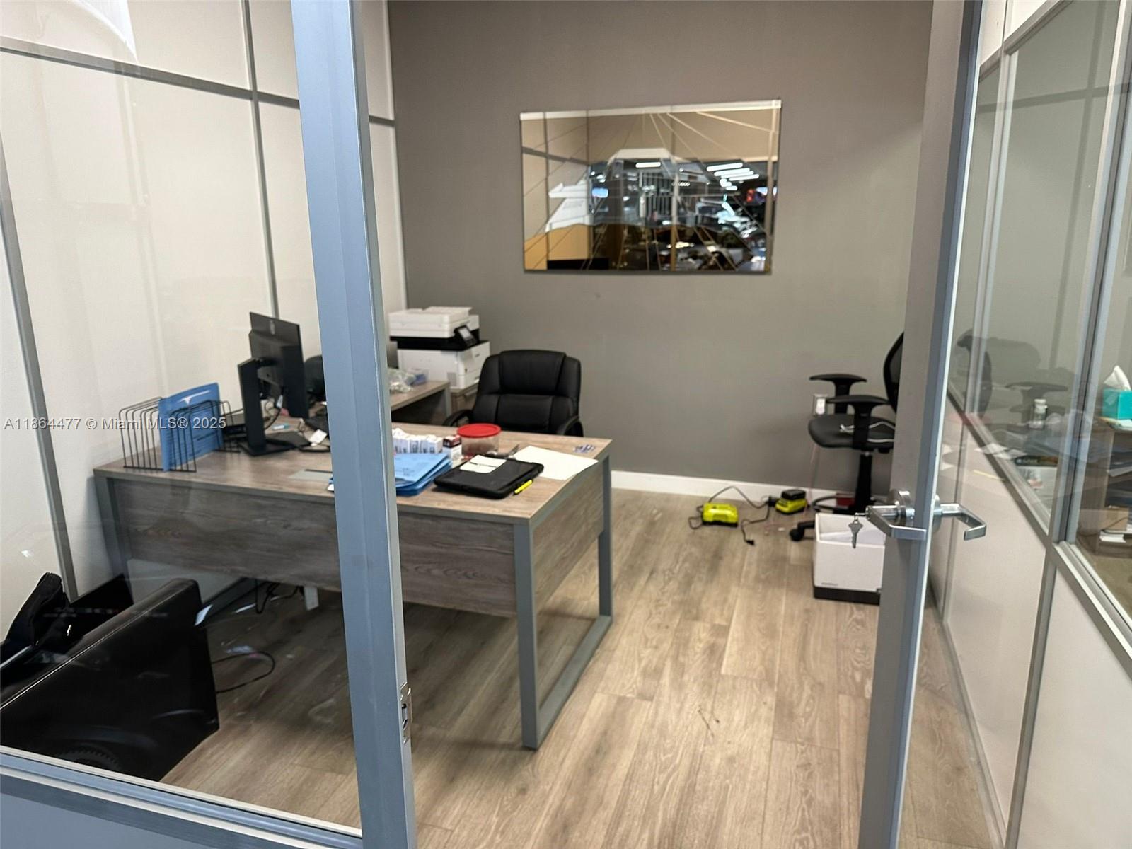 See details / sq. ft. $ 2025-08-23 0 Photo
