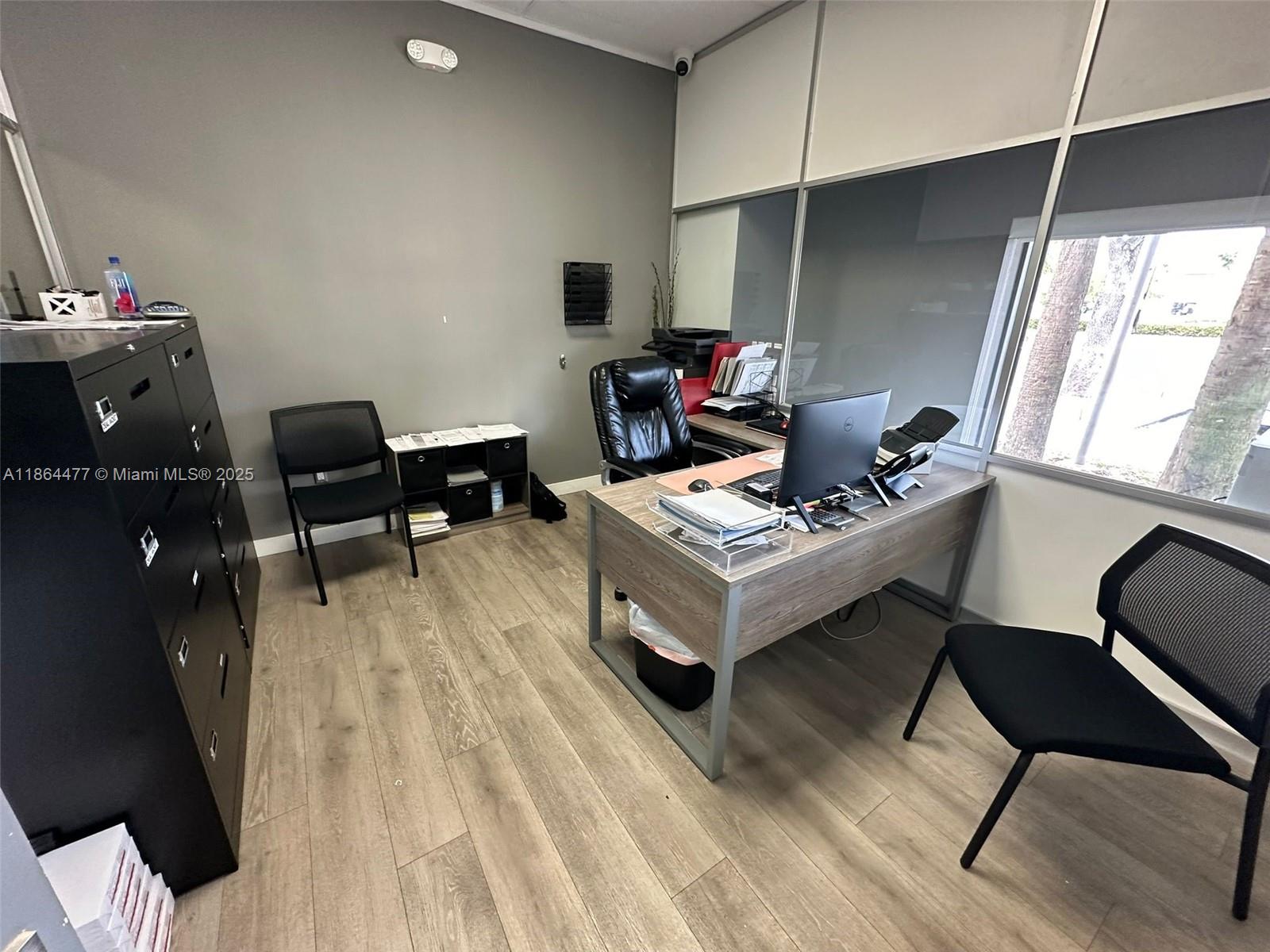 See details / sq. ft. $ 2025-08-23 0 Photo
