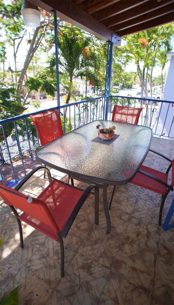 See details / 1200 sq. ft. $ 2025-08-25 0 Photo