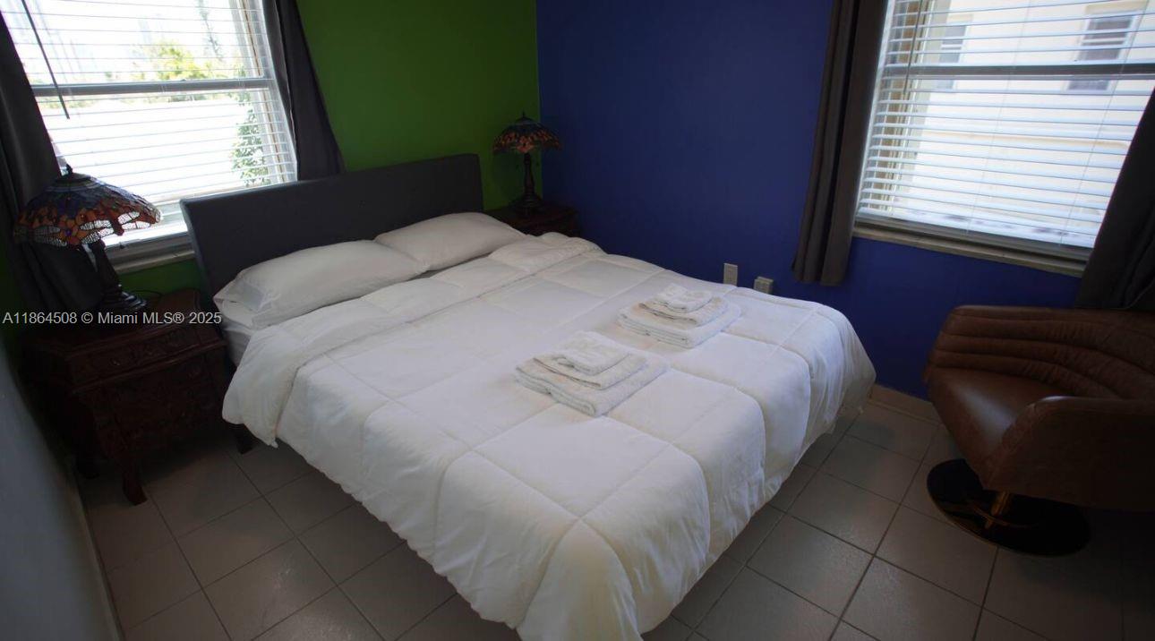 See details / 1200 sq. ft. $ 2025-08-25 0 Photo