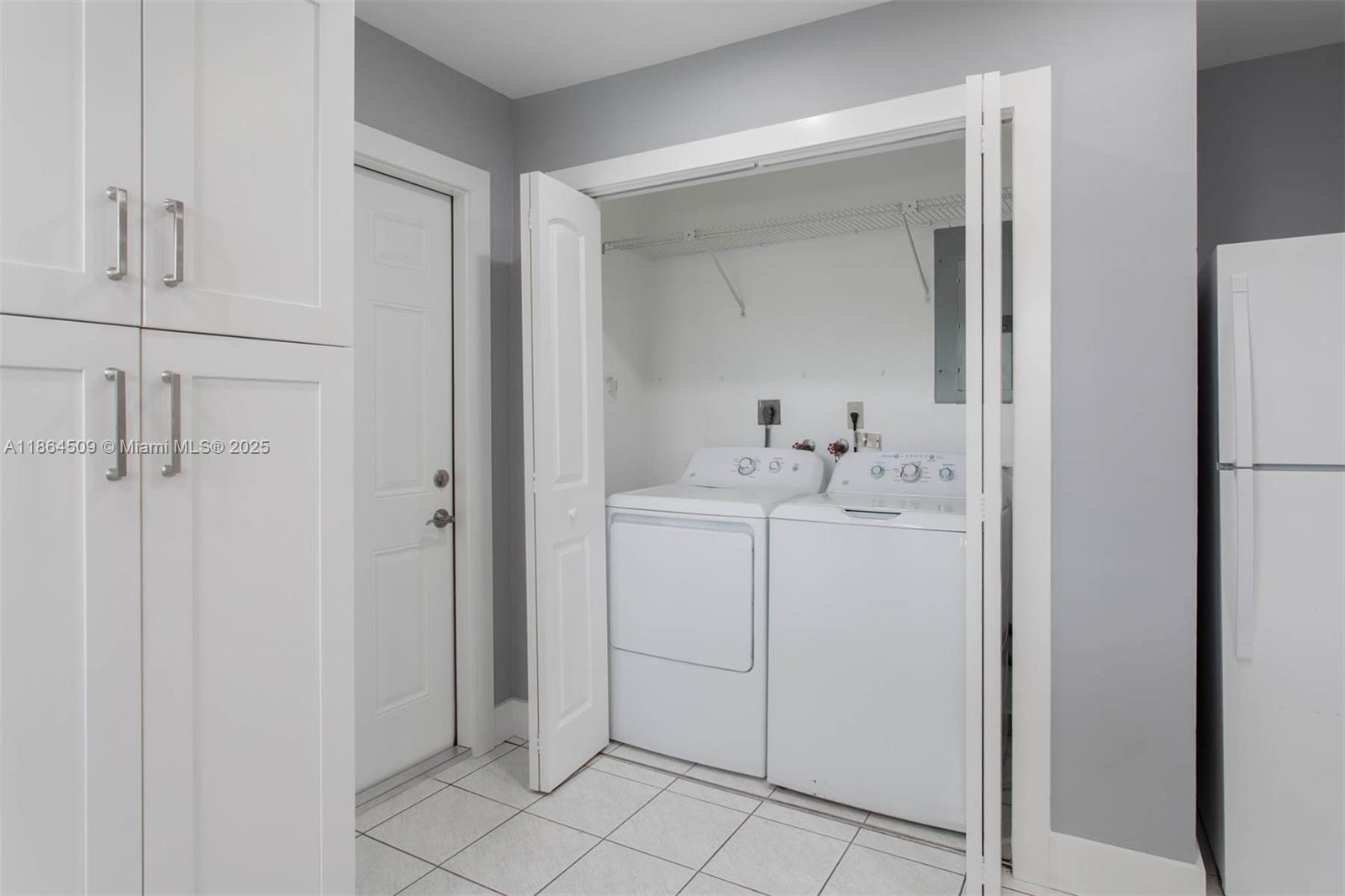 See details / 1992 sq. ft. $ 2025-08-26 0 Photo