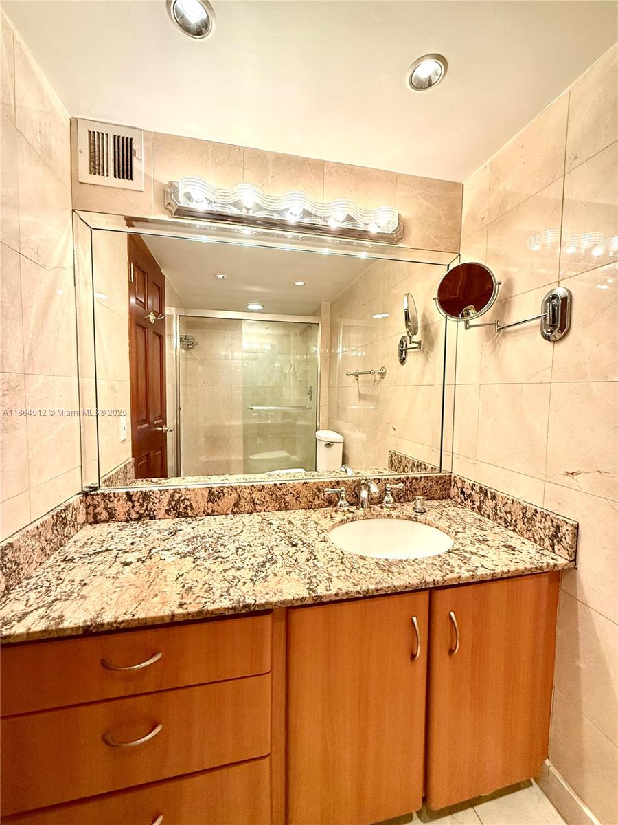 Photo of 1880 Ocean Dr #807, Hallandale Beach, Florida, 33009 -