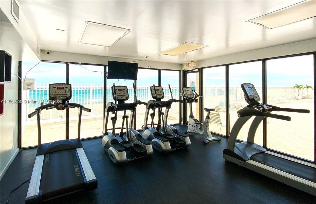 Photo of 3505 Ocean Dr  #707, Hollywood, Florida, 33019 - 