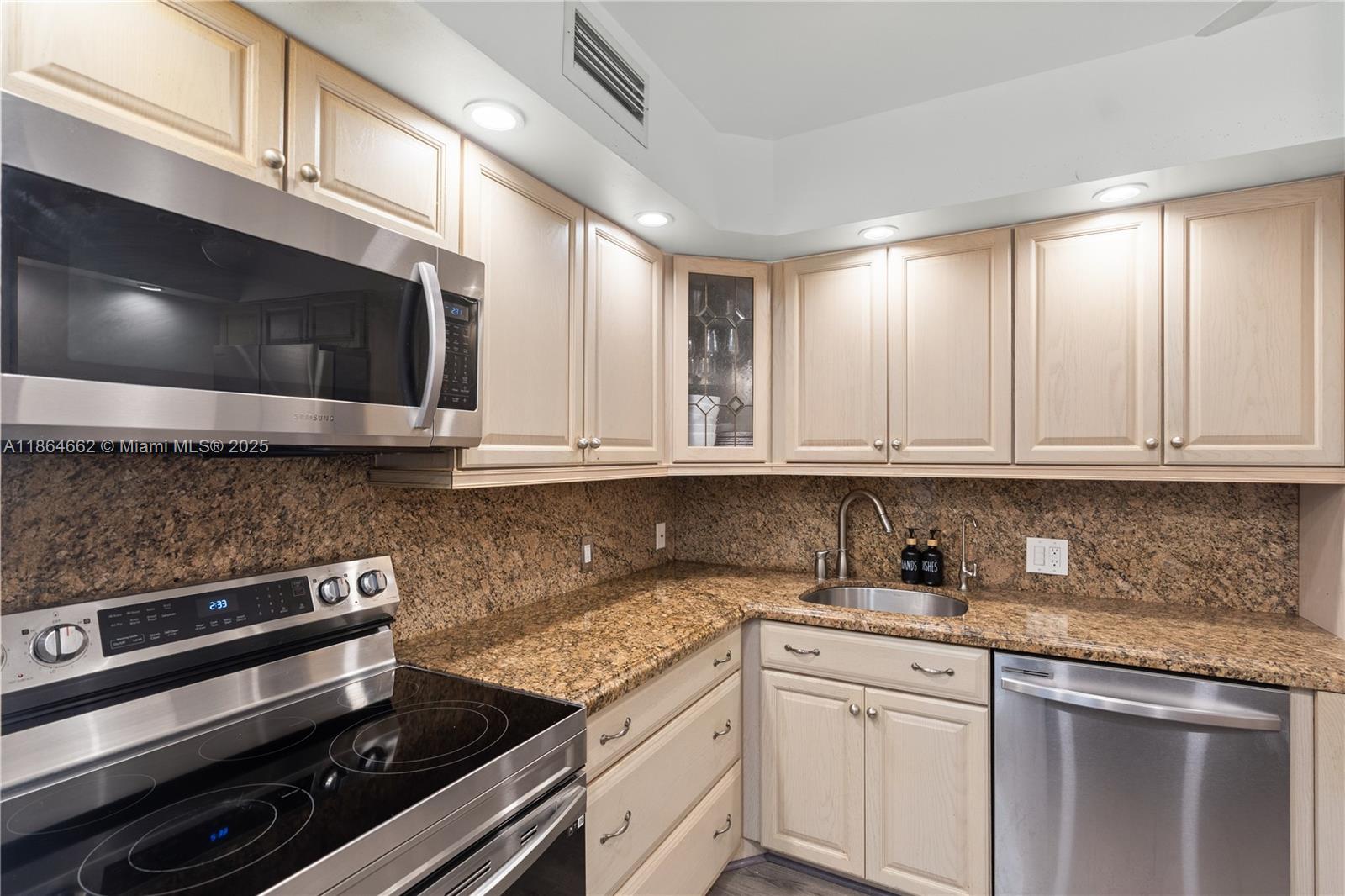 Photo of 20301 Country Club Dr  #829, Aventura, Florida, 33180 - 