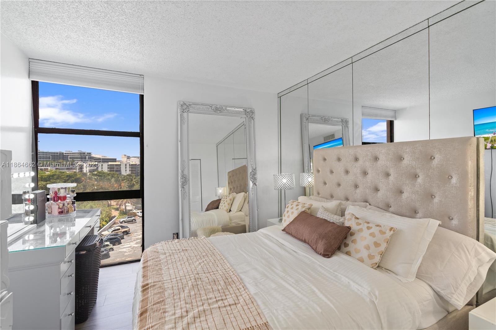 Photo of 20301 Country Club Dr  #829, Aventura, Florida, 33180 - 