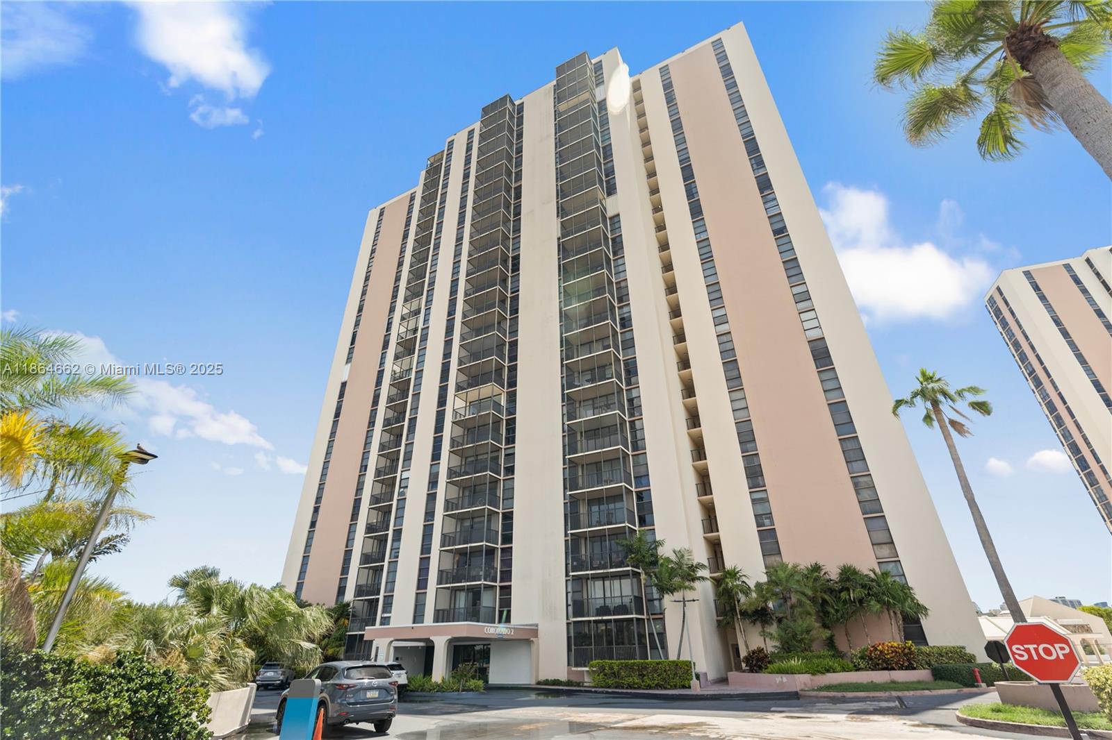 Photo of 20301 Country Club Dr  #829, Aventura, Florida, 33180 - 