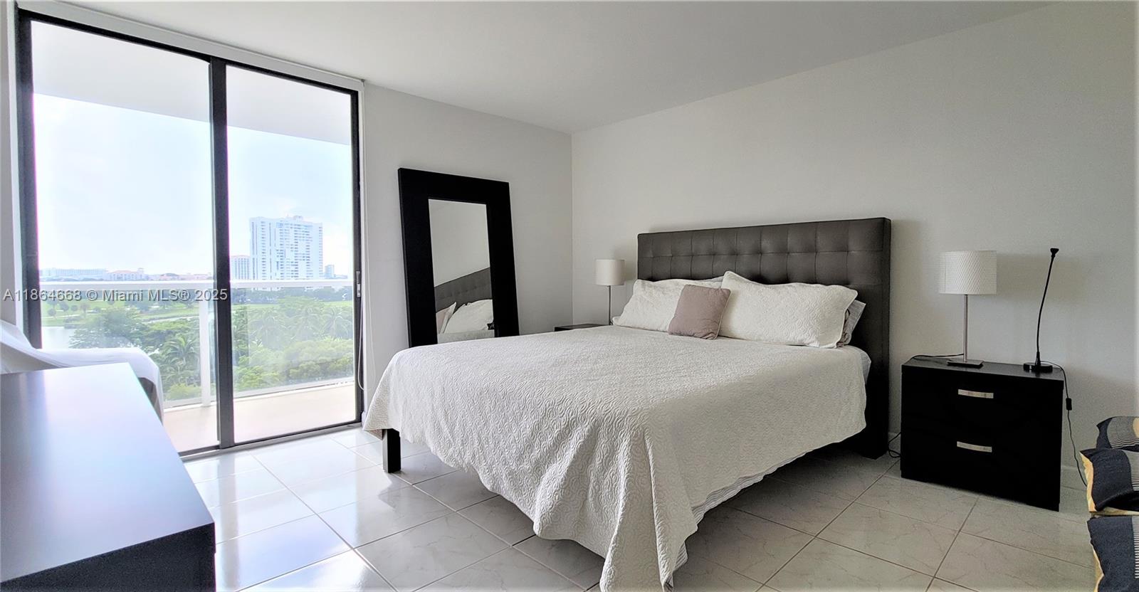 Photo of 3731 Country Club Dr  #926, Aventura, Florida, 33180 - 