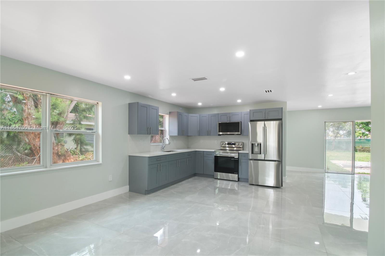 See details / 2266 sq. ft. $ 2025-08-25 0 Photo