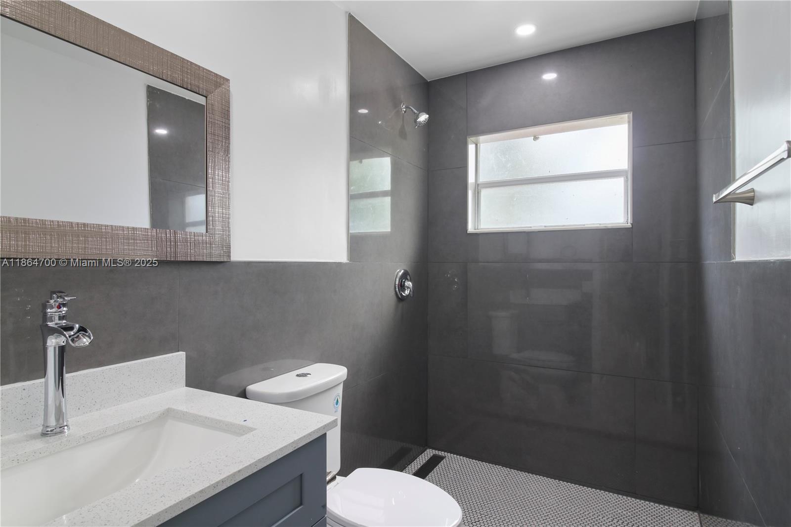 See details / 2266 sq. ft. $ 2025-08-25 0 Photo