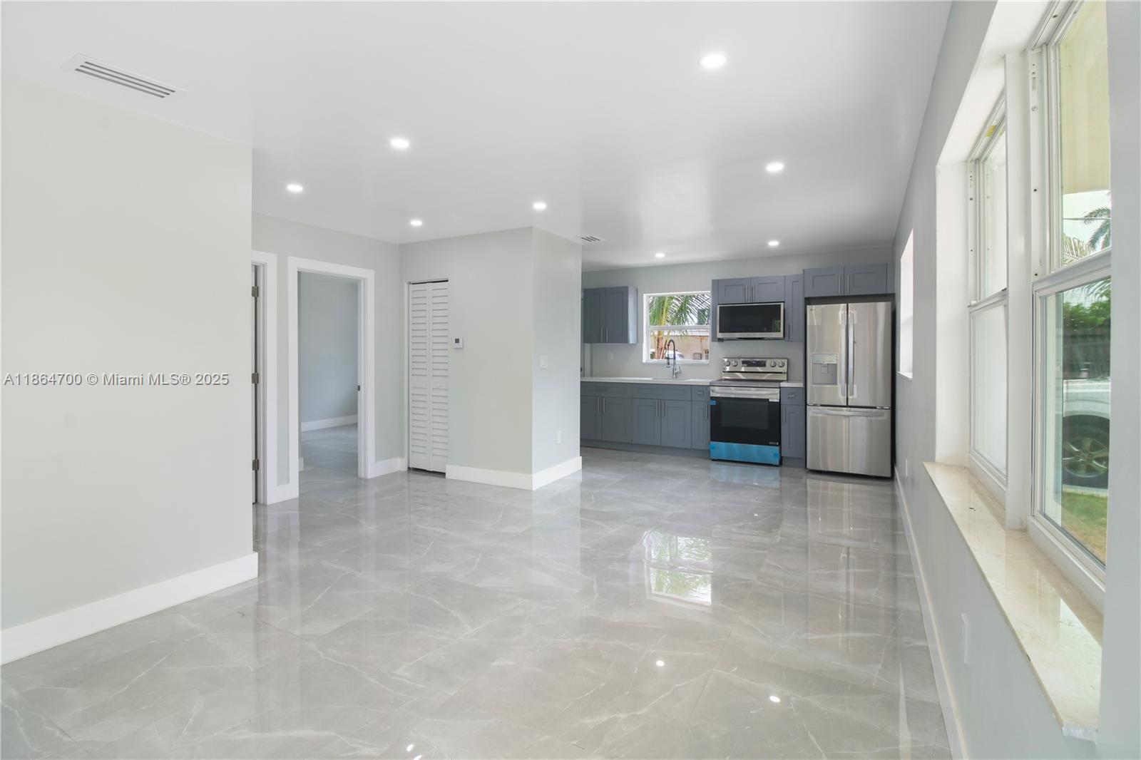 See details / 2266 sq. ft. $ 2025-08-25 0 Photo