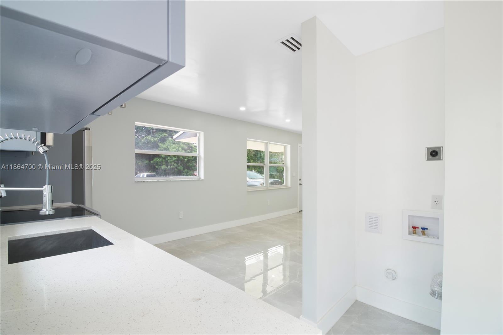See details / 2266 sq. ft. $ 2025-08-25 0 Photo