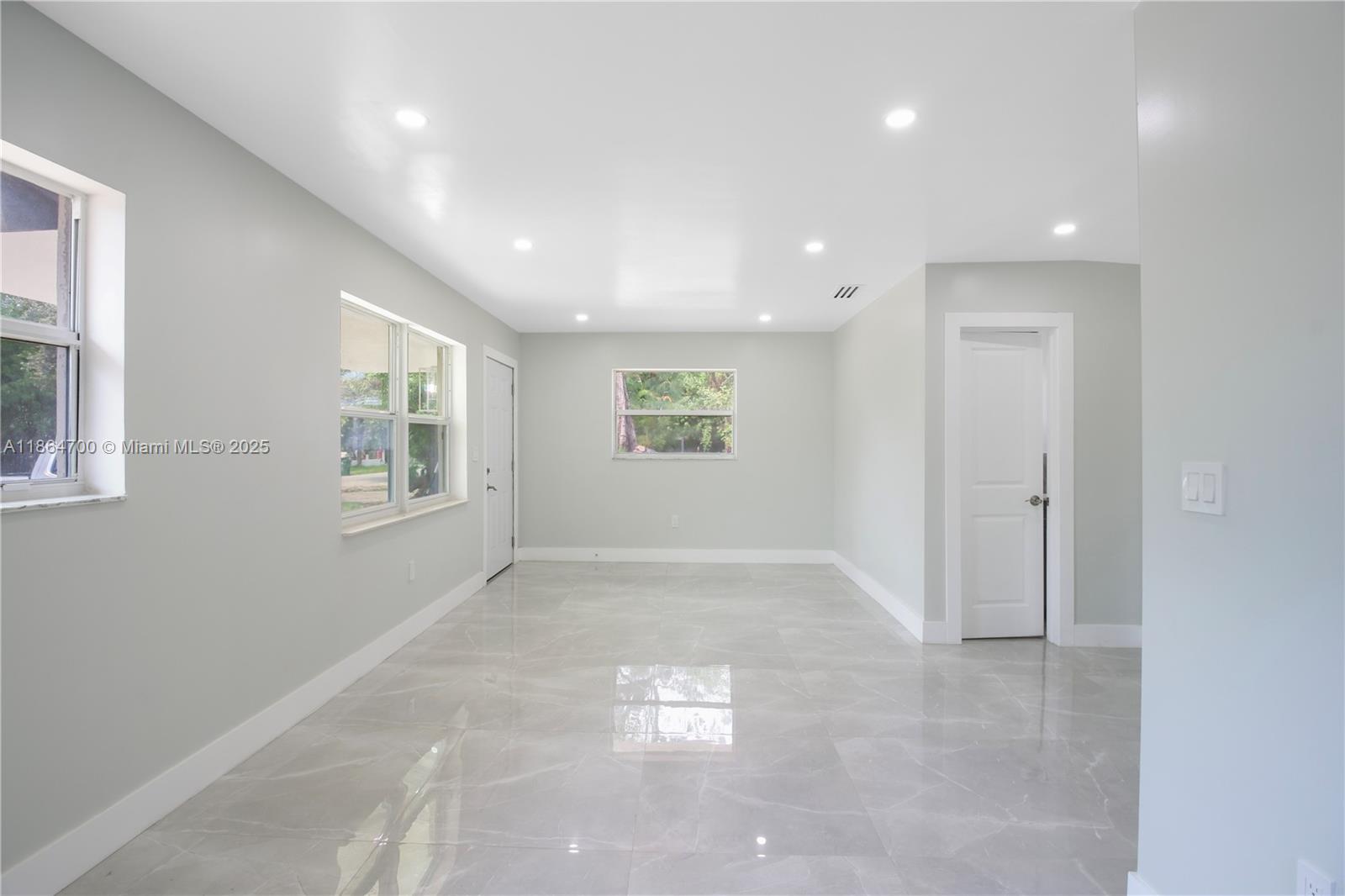 See details / 2266 sq. ft. $ 2025-08-25 0 Photo