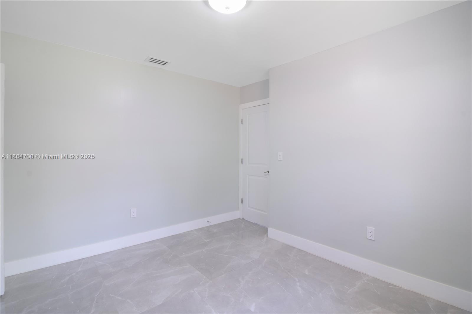 See details / 2266 sq. ft. $ 2025-08-25 0 Photo