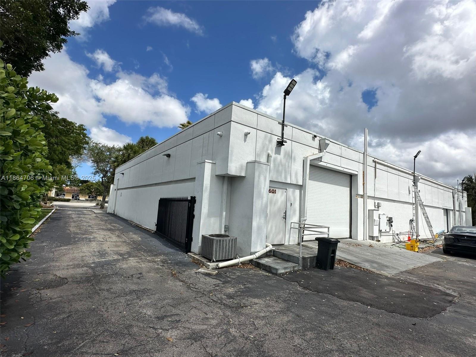   /   sq. ft. $ 2025-08-25 0 Photo