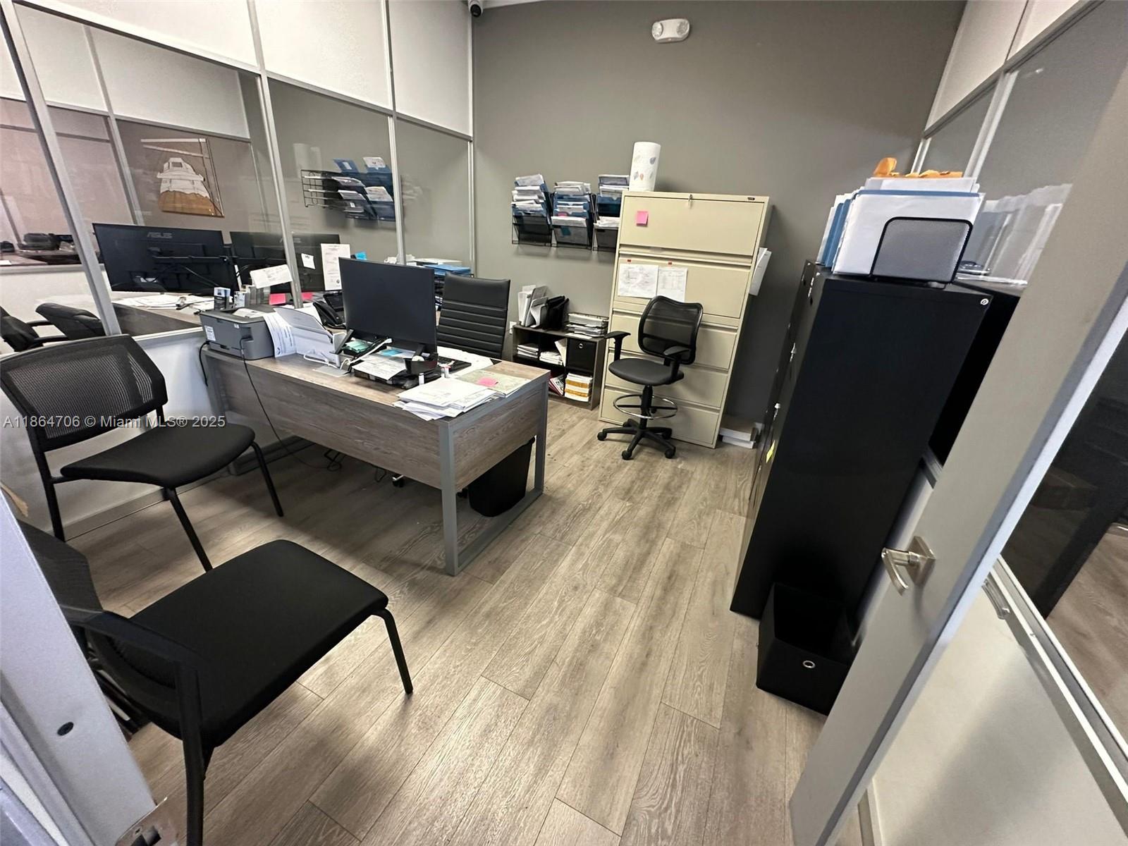   /   sq. ft. $ 2025-08-25 0 Photo