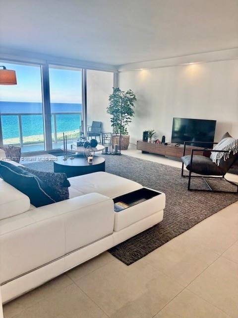 See details 1906 2 / 2 1521 sq. ft. $ 2025-08-28 0 Photo