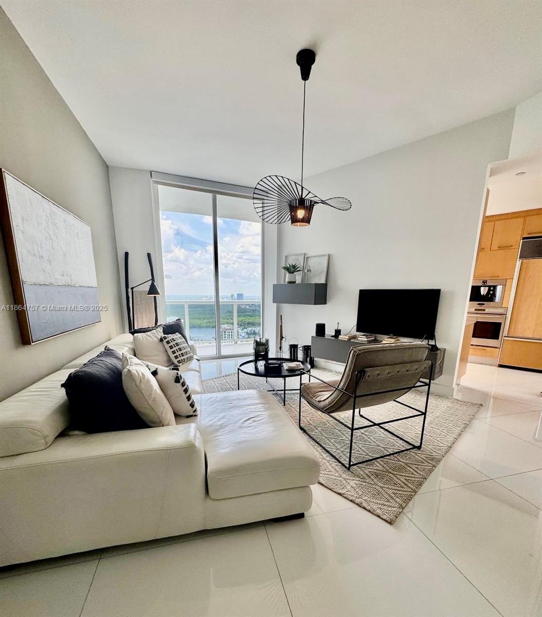 See details 2905 2 / 2 1435 sq. ft. $ 2025-08-25 0 Photo