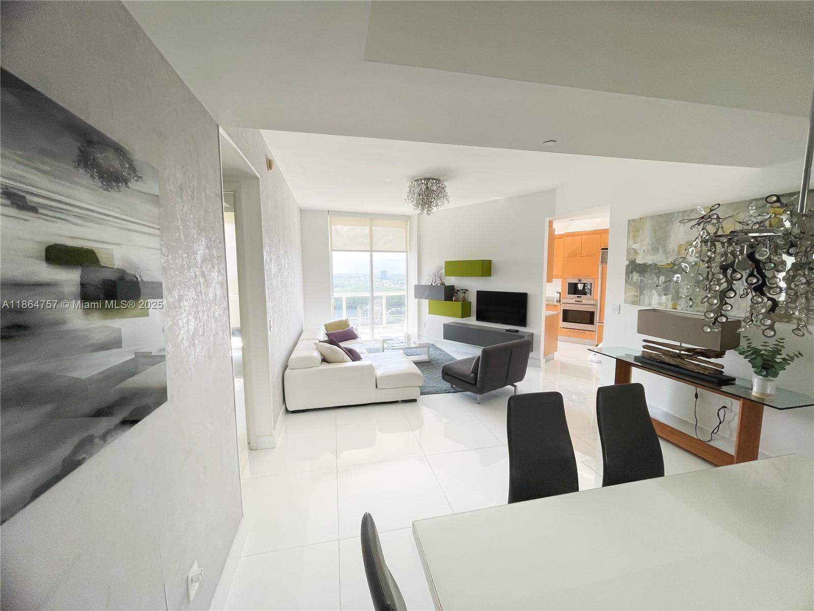 See details 2905 2 / 2 1435 sq. ft. $ 2025-08-25 0 Photo