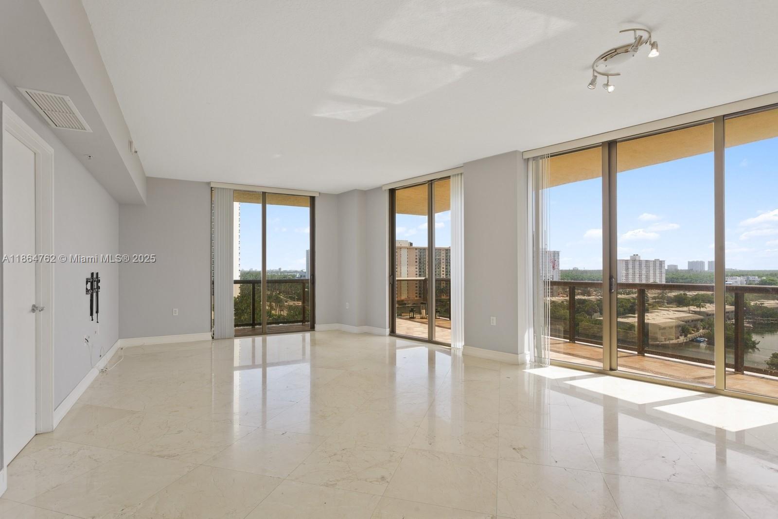 Photo of 16275 Collins Ave #904, Sunny Isles Beach, Florida, 33160 -