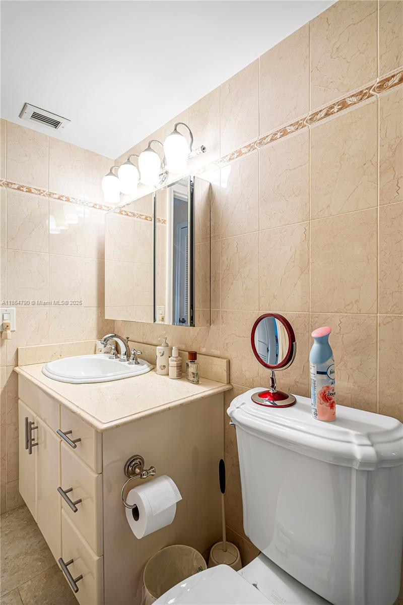 Photo of 1849 Ocean Dr  #905, Hallandale Beach, Florida, 33009 - 