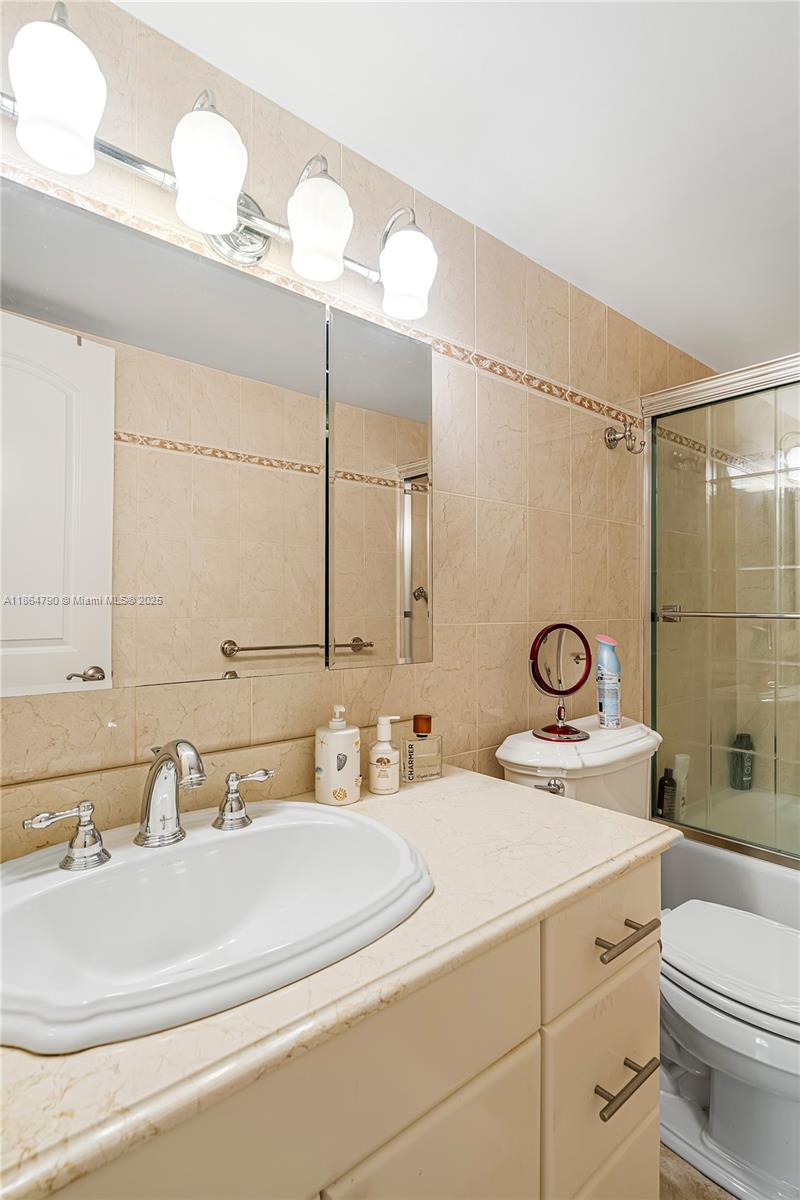 Photo of 1849 Ocean Dr  #905, Hallandale Beach, Florida, 33009 - 