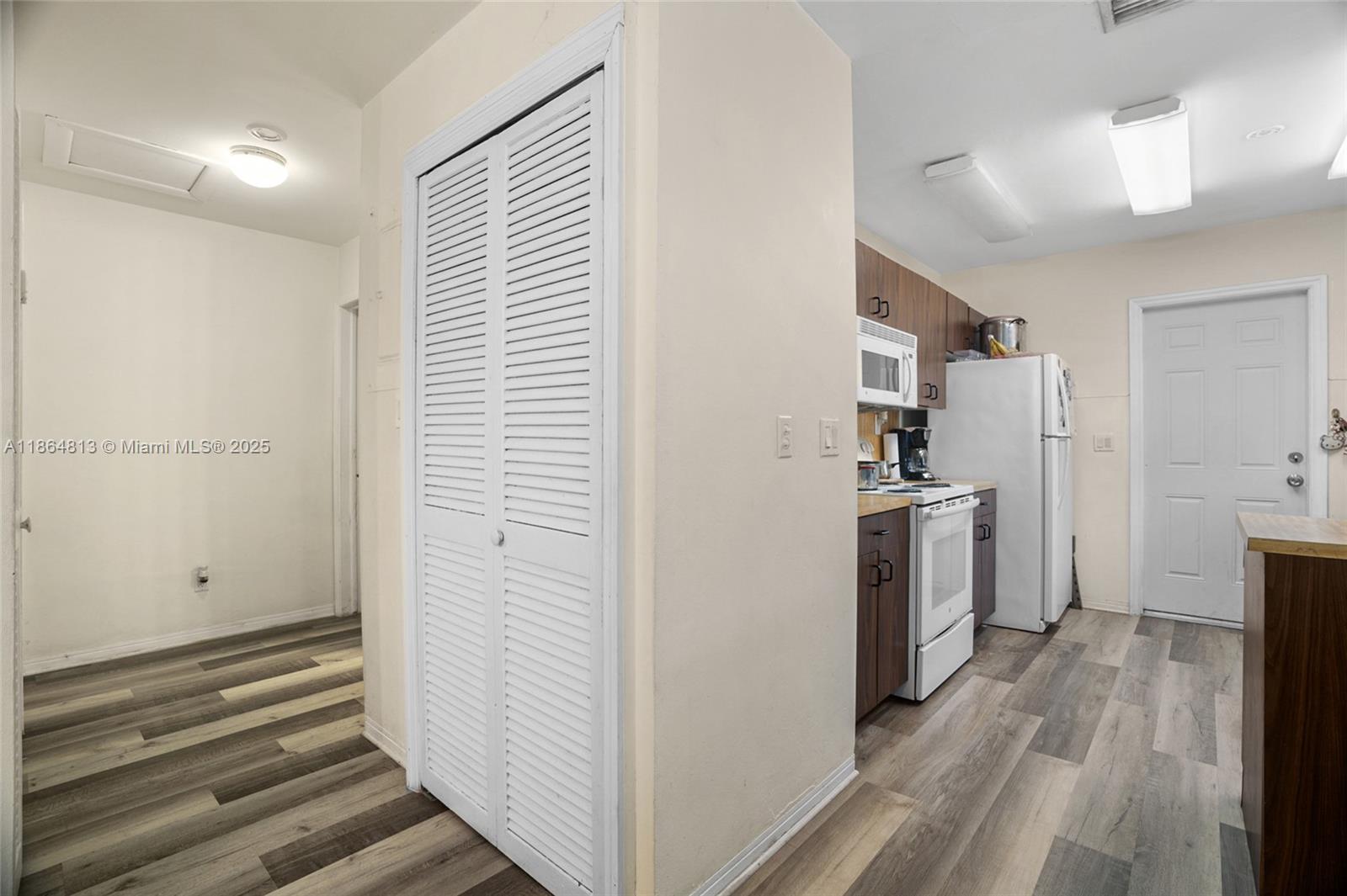   /  2506 sq. ft. $ 2025-08-25 0 Photo