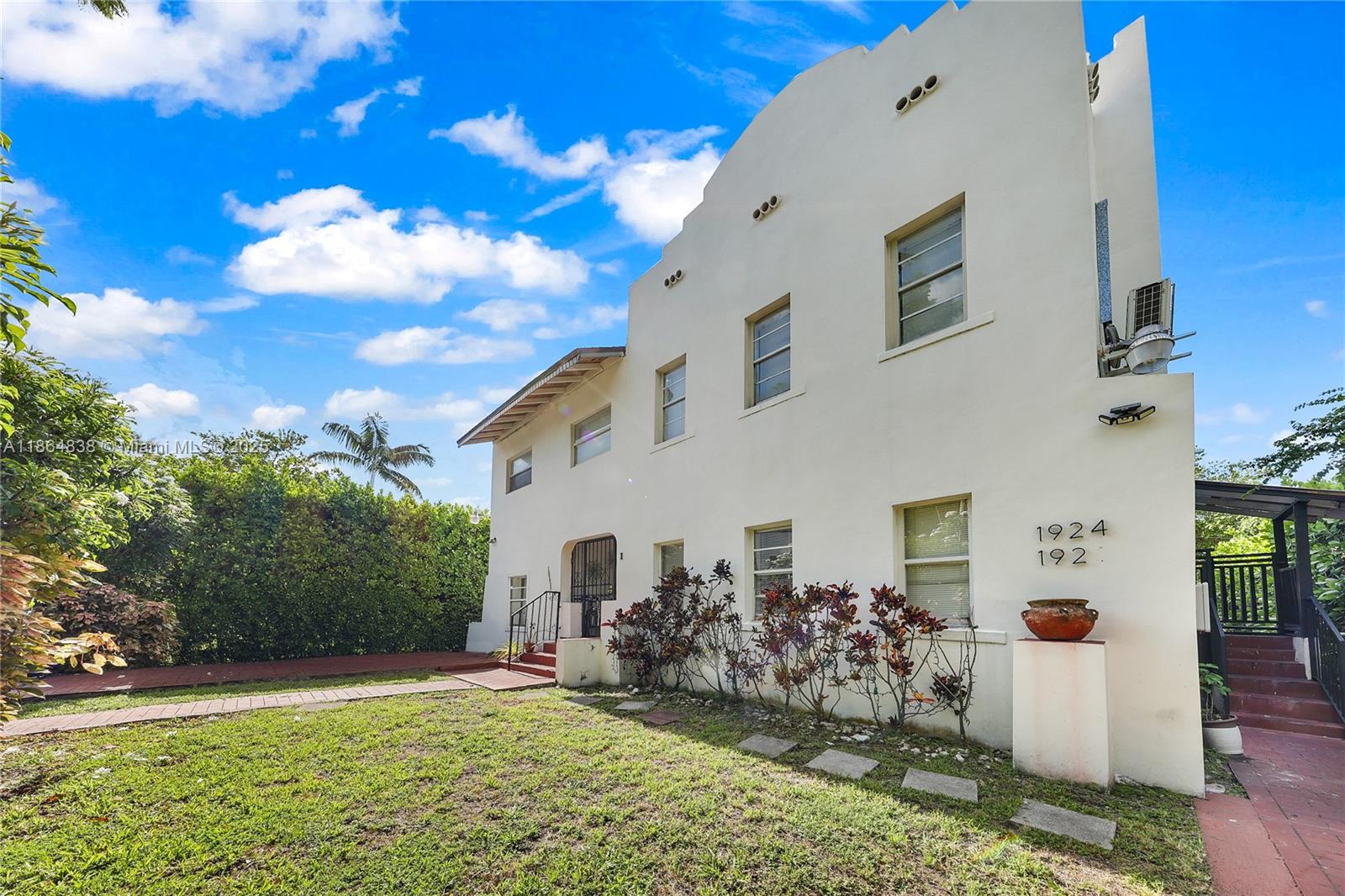 See details / 5367 sq. ft. $ 2025-08-25 0 Photo