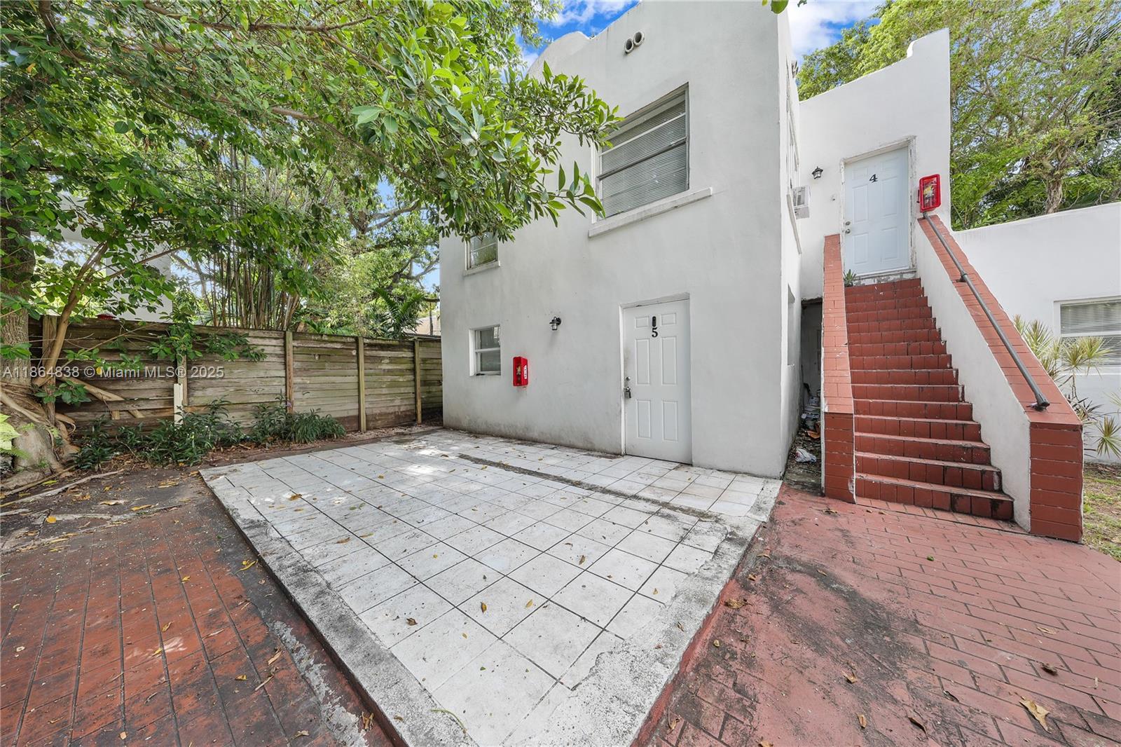 See details / 5367 sq. ft. $ 2025-08-25 0 Photo