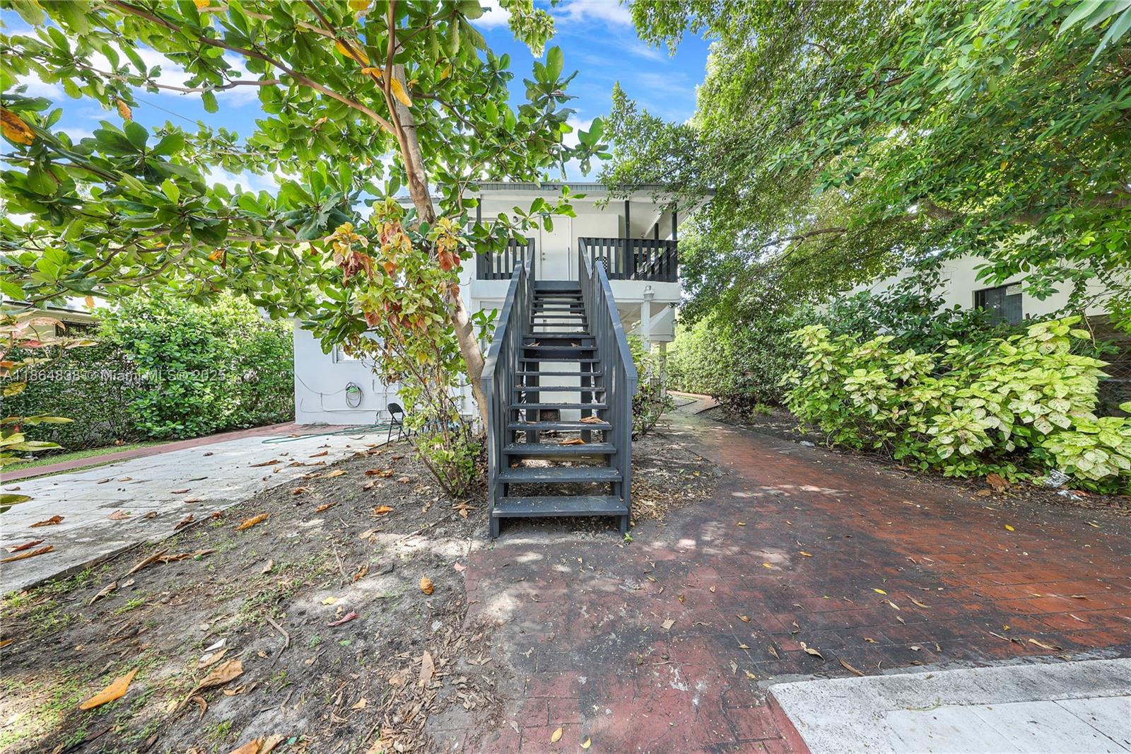 See details / 5367 sq. ft. $ 2025-08-25 0 Photo