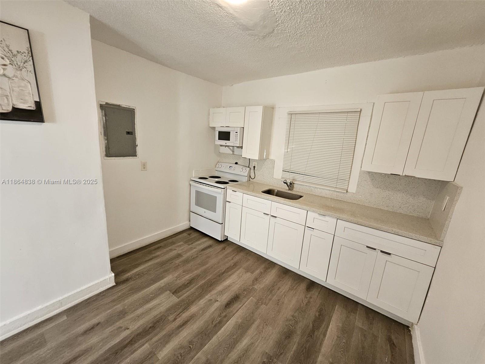 See details / 5367 sq. ft. $ 2025-08-25 0 Photo
