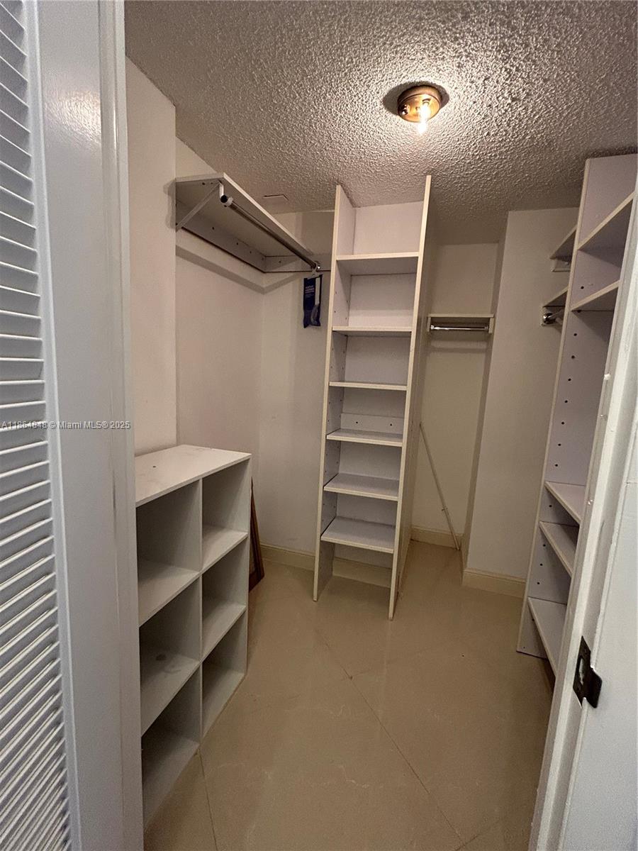 Photo of 3800 Ocean Dr #1823, Hollywood, Florida, 33019 - walk in closet