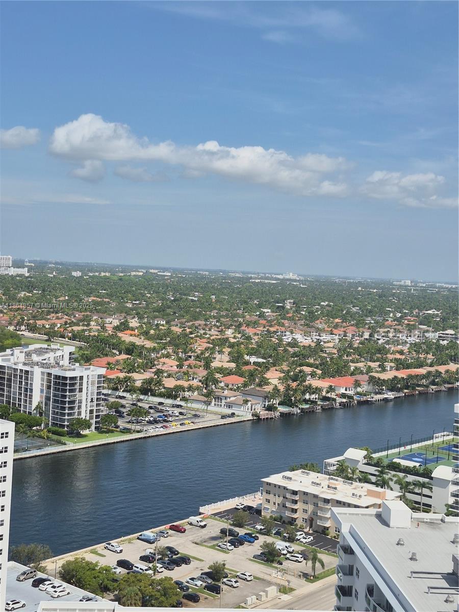 Photo of 3101 Ocean Dr  #2707, Hollywood, Florida, 33019 - 