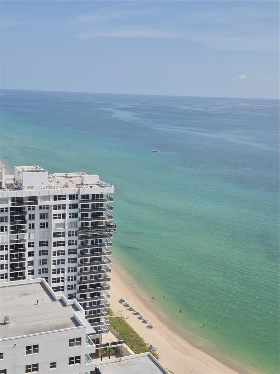 Photo of 3101 Ocean Dr  #2707, Hollywood, Florida, 33019 - 