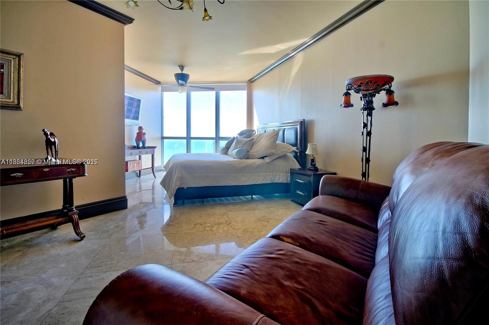 Photo of 3101 Ocean Dr  #2707, Hollywood, Florida, 33019 - 