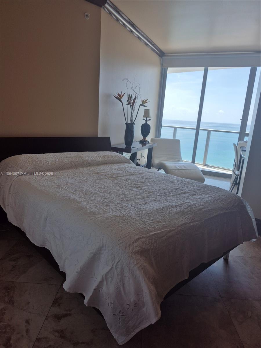 Photo of 3101 Ocean Dr  #2707, Hollywood, Florida, 33019 - second
