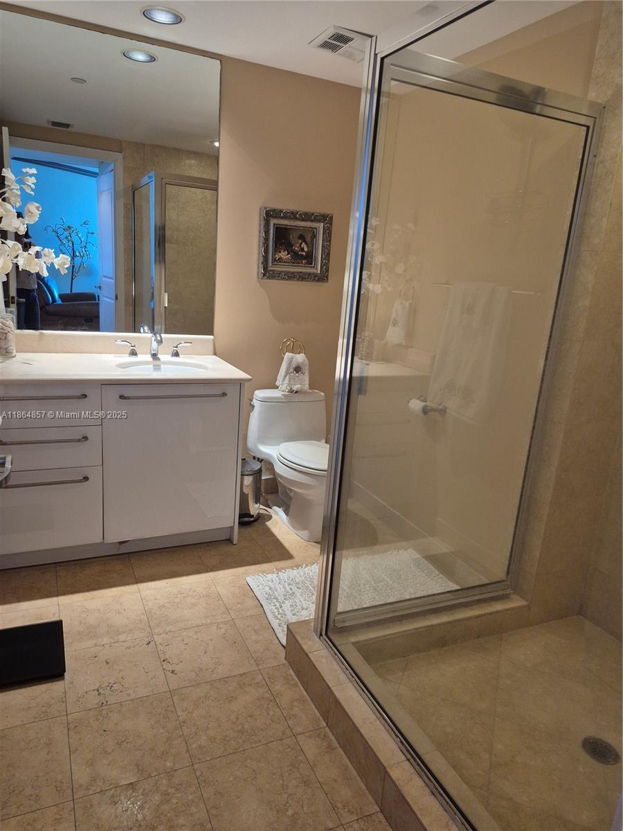Photo of 3101 Ocean Dr  #2707, Hollywood, Florida, 33019 - 