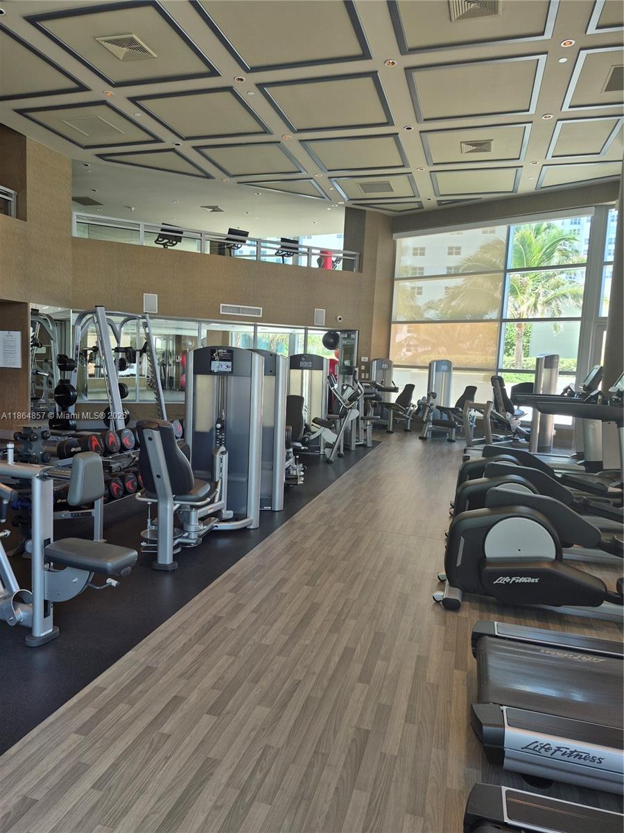 Photo of 3101 Ocean Dr  #2707, Hollywood, Florida, 33019 - 